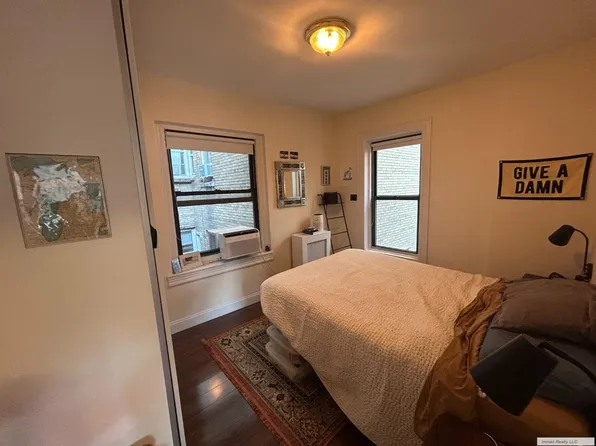 560 West End Avenue image 12 of 23