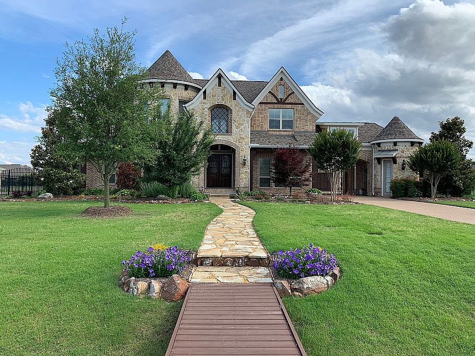 1st image of 7302 Forest Bend Dr