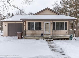 157 W 1st St, Perry, MI 48872