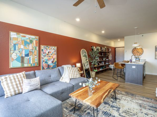 5621 Silverstone Ter #5661-203