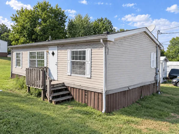 100 Gaither Dr, Columbia, TN