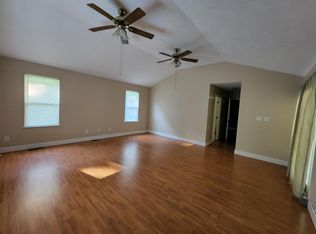 2718 Old Lumberton Rd, Whiteville, NC 28472