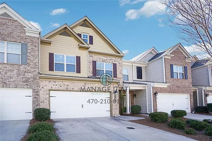 2558 Village Park Bnd — Photo 3