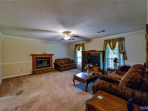5th image of 3302 8th St E