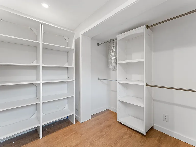 8 Brook Way — Photo 18