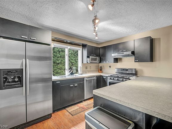 3rd image of 5528 Huron Rd