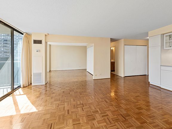 4th image of 1516 N State Pkwy APT 7A