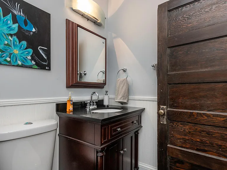 16 Traxler St — Photo 33