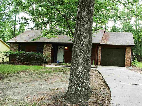 3rd image of 2308 Cumberland Dr