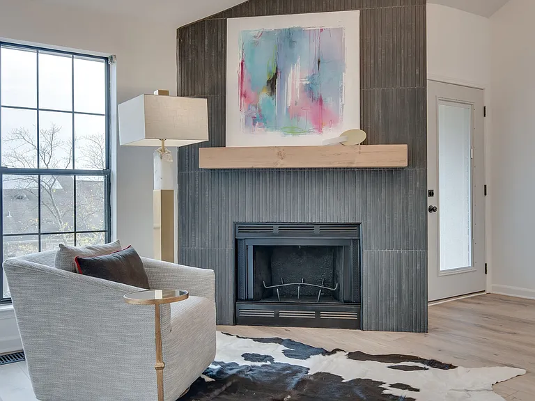 102 Villa View Ct — Photo 1