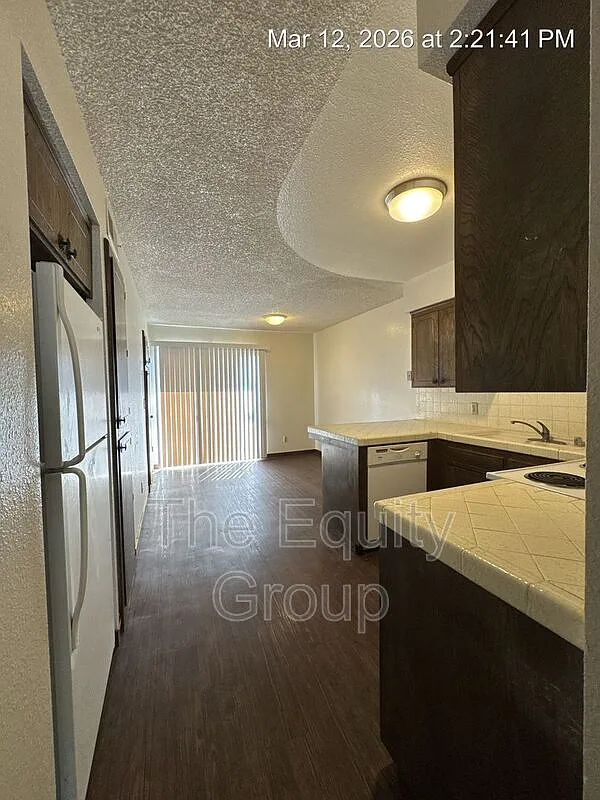 2 bed, 1.0 bath, $1,250 — Photo 4