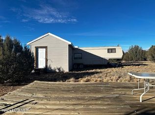 37916C W Howling Coyote Rd, Seligman, AZ 86337