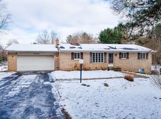 4050 S Cemetery Rd, Fowlerville, MI 48836