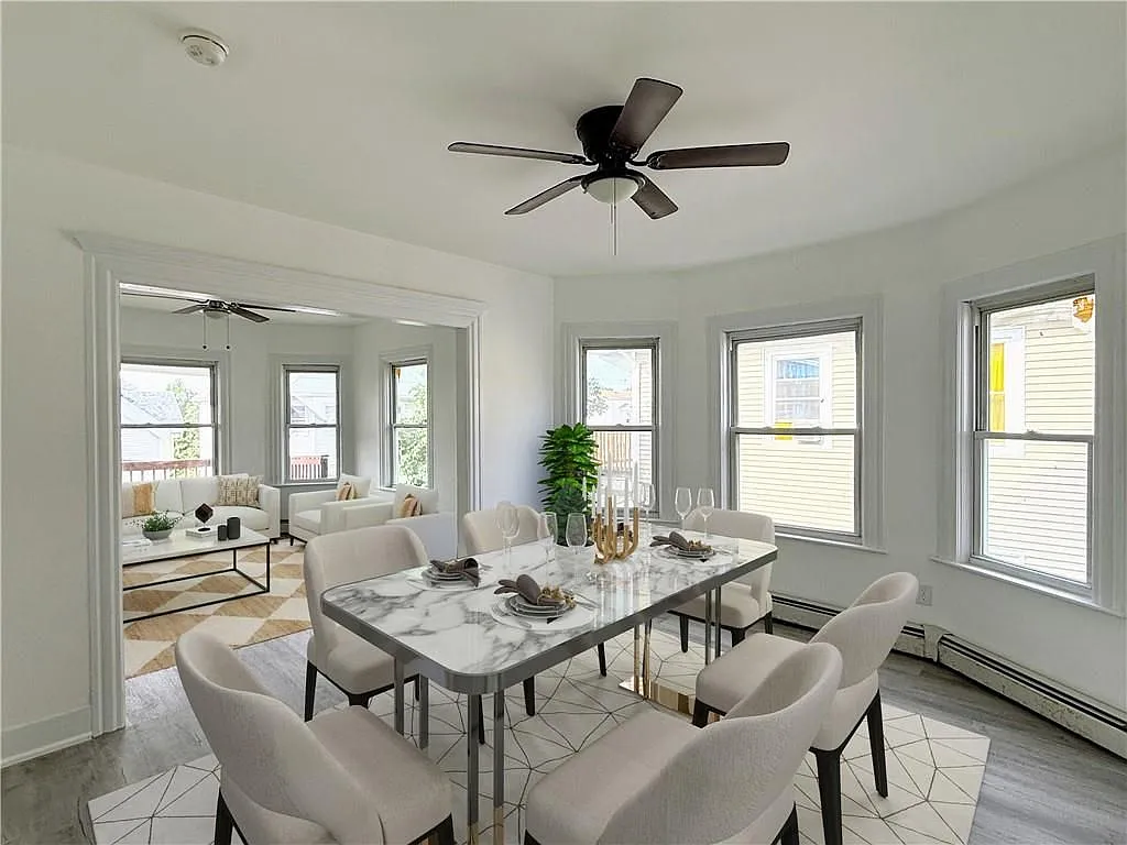 3 bed, 1.0 bath, 1302 sqft, $2,199 — Photo 2