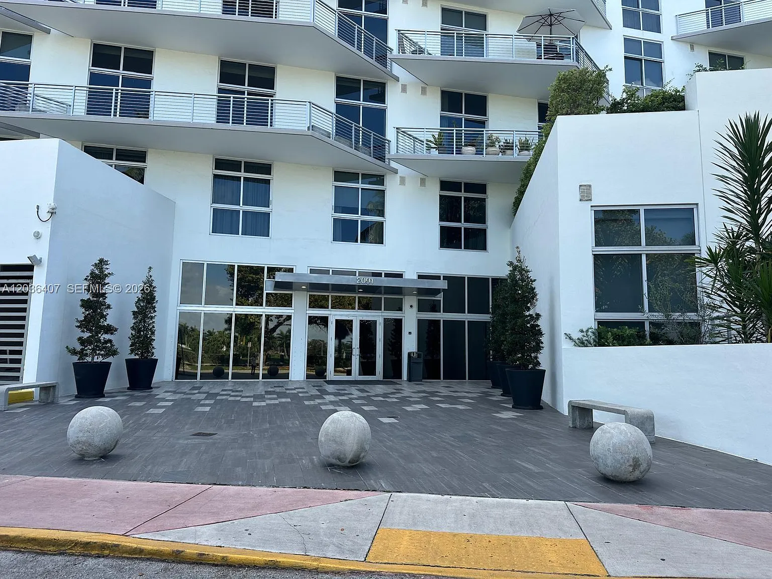 The Meridian Condo — Photo 2
