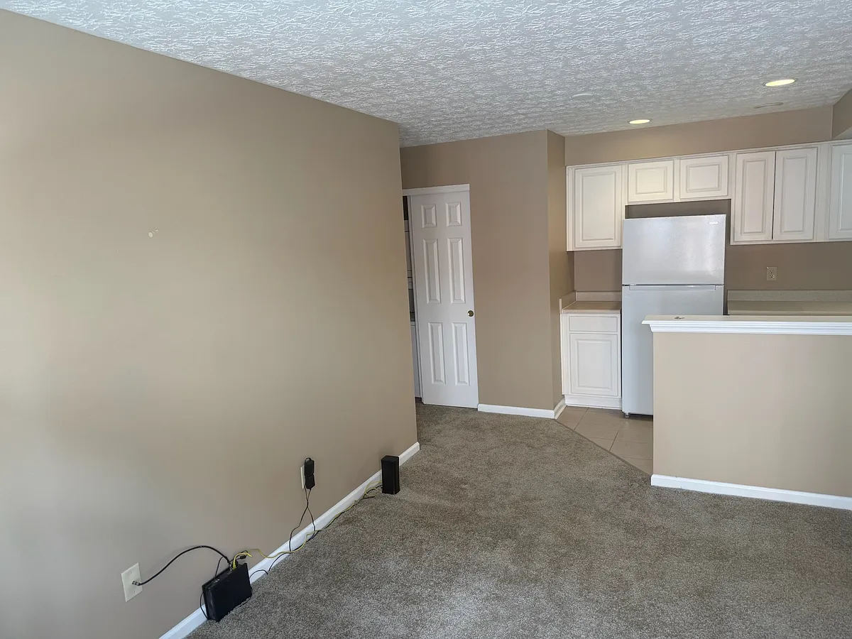 Building Photo - 674 Lathrop St #674