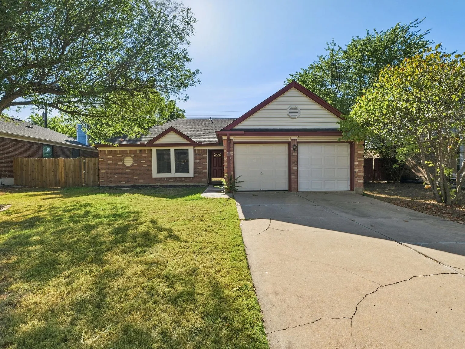 3 bed, 2.0 bath, 1259 sqft, $1,800 — Photo 3