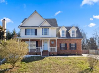 2120 Willow Creek Ln, Knoxville, TN 37909