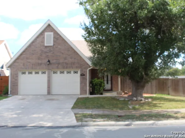 6110 Britania Ct, Leon Valley, TX 78238