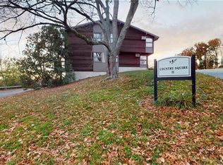 123 Country Squire Dr UNIT D, Cromwell, CT 06416