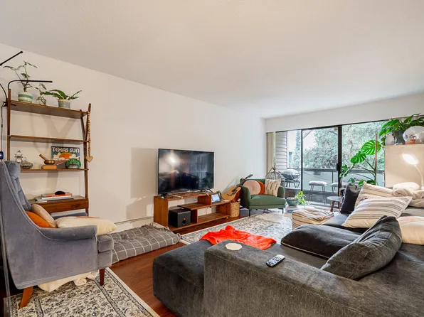 2190 W 7th Ave #210, Vancouver, BC V6K 4K7