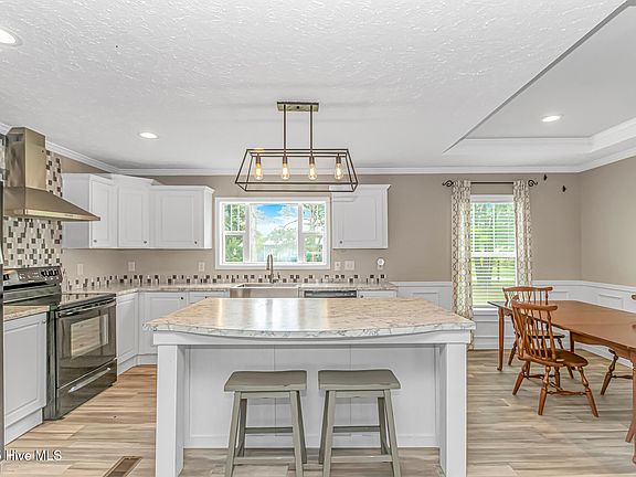 5th image of 198 Kinlaw Dr