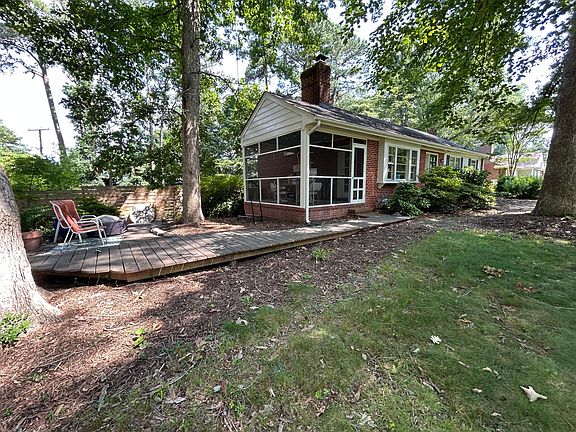 3rd image of 3141 Blithewood Dr