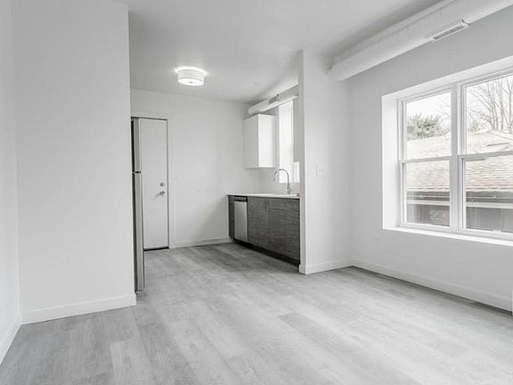 5th image of 1703-12 W Glenlake Ave #2