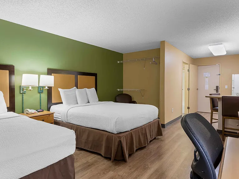 Studio Suite - 2 Queen Beds