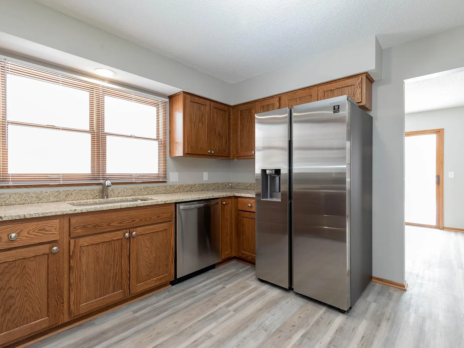4 bed, 2.5 bath, 1455 sqft, $1,995 — Photo 3