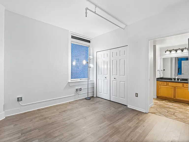 444 17th St #1-409 — Photo 9