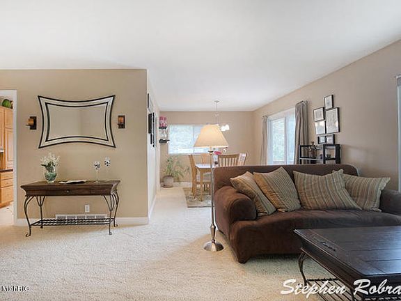 4th image of 3798 Keeweenaw Dr NE