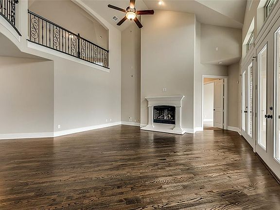 3rd image of 1943 Alcove Dr