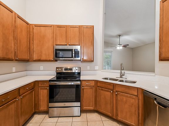 5th image of 2236 Blackstone Way