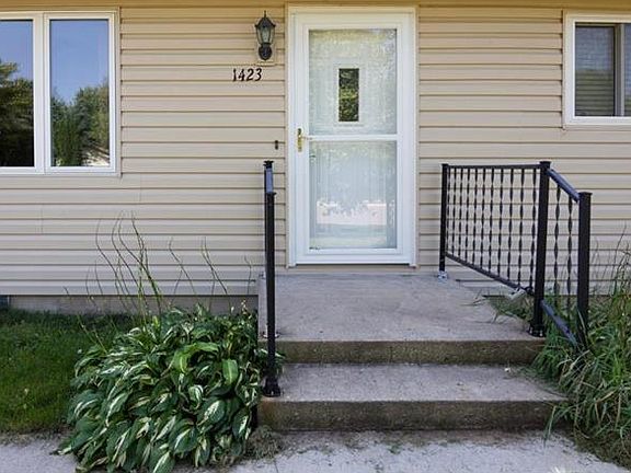 4th image of 1423 Greenwood Pl
