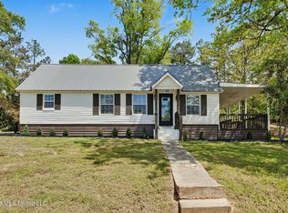 7123 Church Ave, Potts Camp, MS 38659