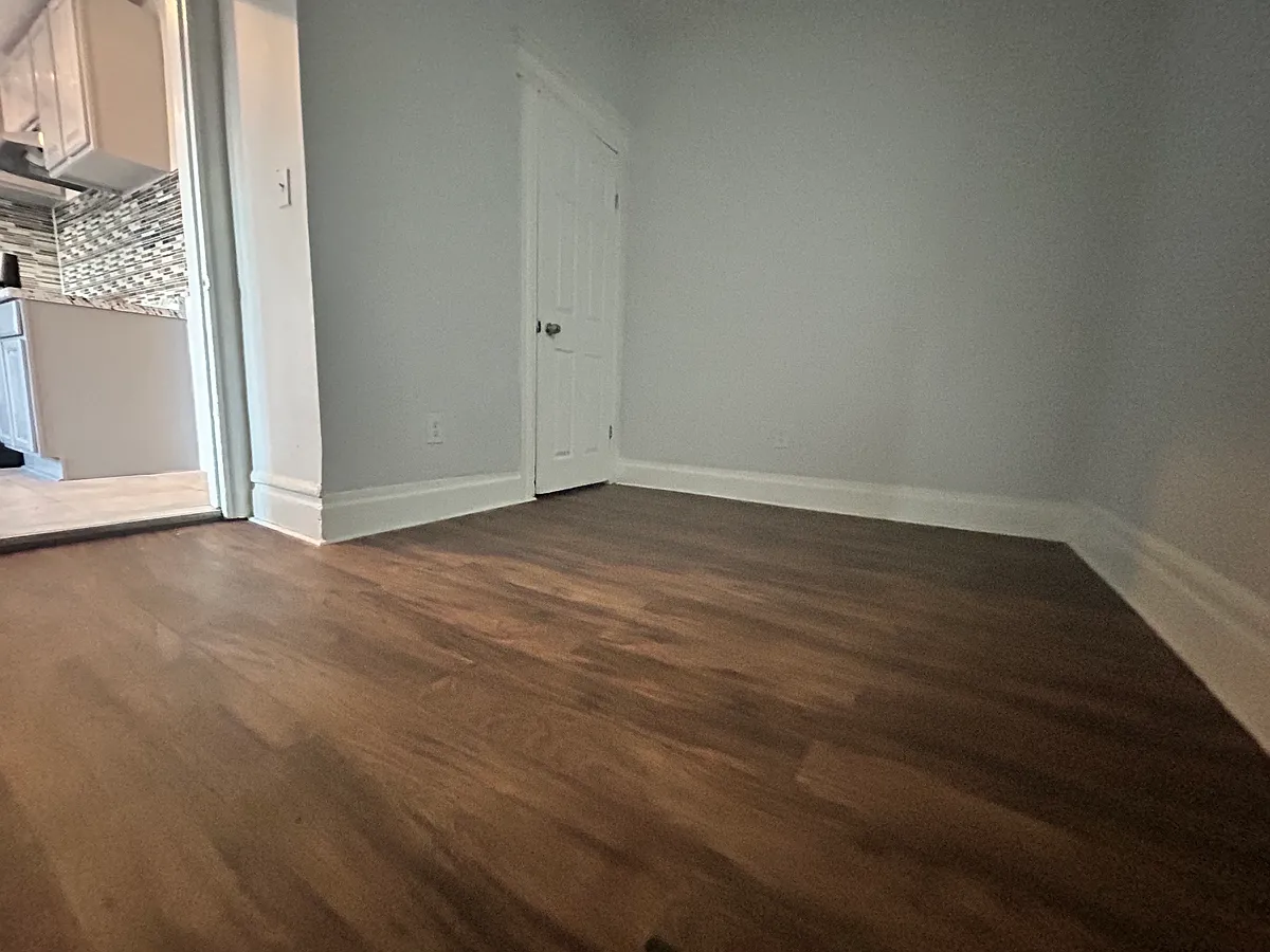 Building Photo - 182 Seymour Ave #2