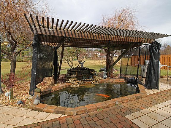 3rd image of 8661 Oakshire Dr NW