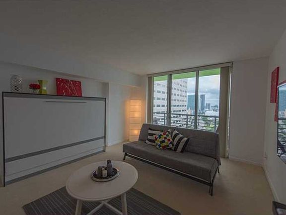 2nd image of 325 Biscayne Blvd #3320