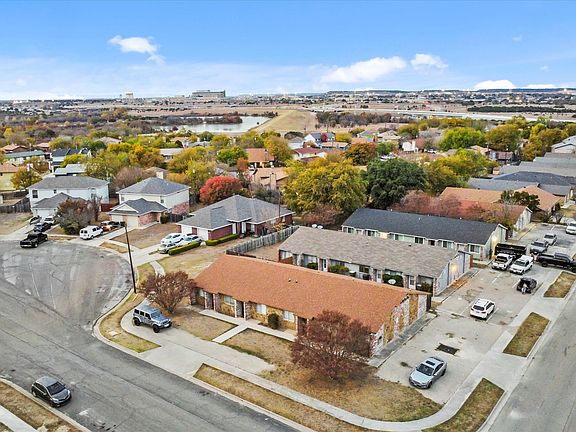 5th image of 1215 Wales Dr #B