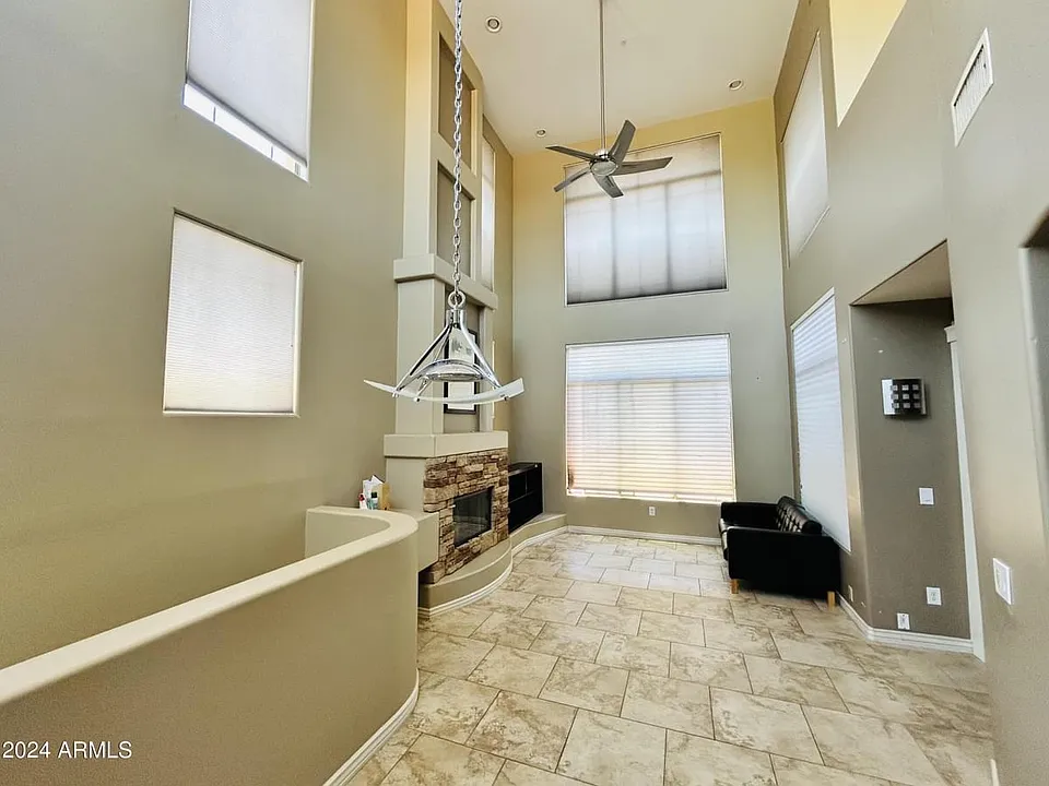 14450 N Thompson Peak Pkwy #202