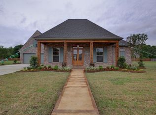 124 Genna, youngsville, LA 70592