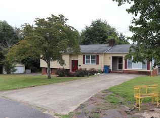 3237 Sourwood Ridge Rd, Lenoir, NC 28645