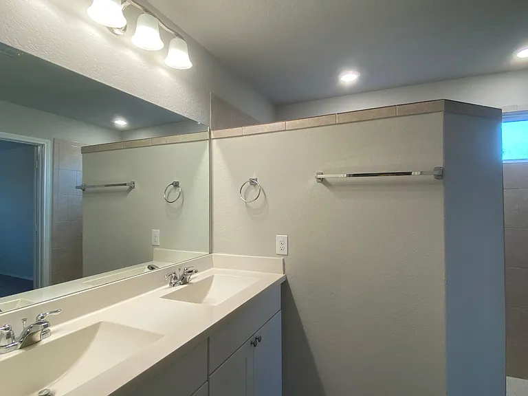 10410 Waverunner — Photo 23