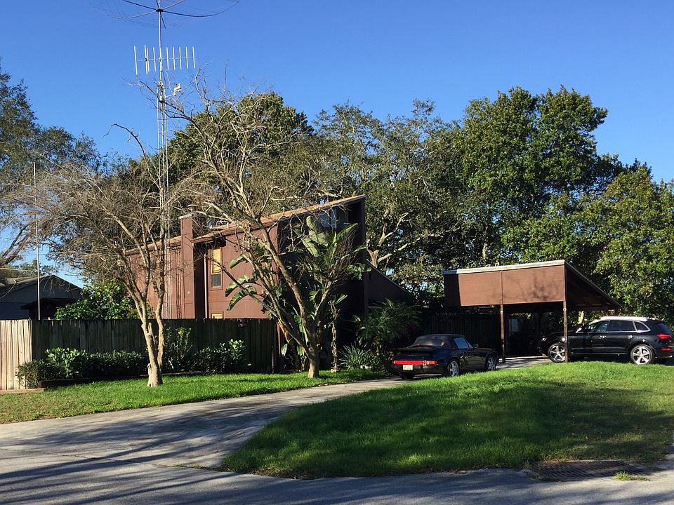 1st image of 4611 E Poinsettia Ave