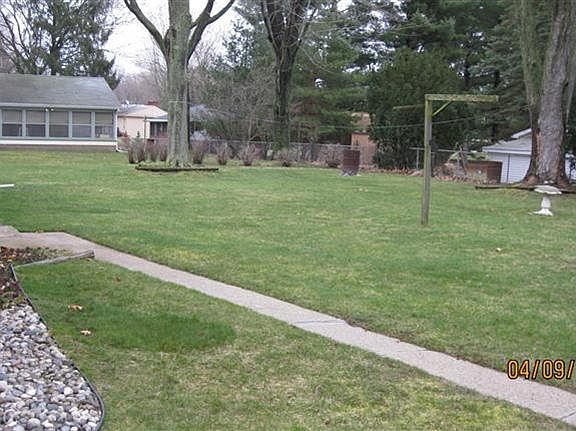 3rd image of 304 Clayton Ave