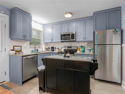1005 Robin Hood Rd #B, High Point, NC, 27262