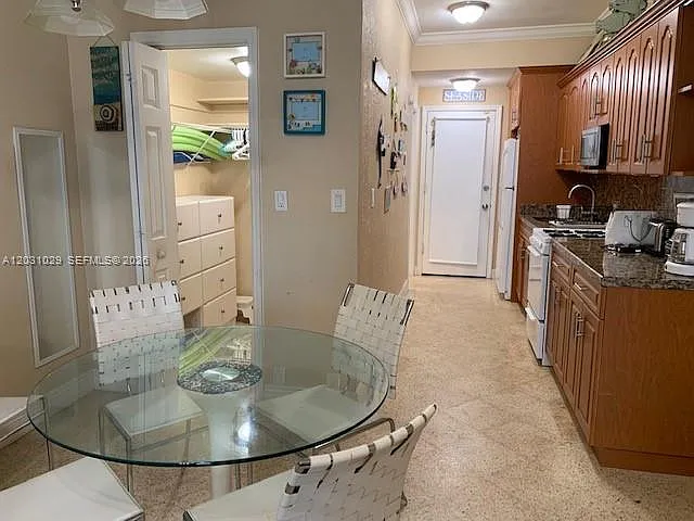 6490 Collins Ave #3 — Photo 11