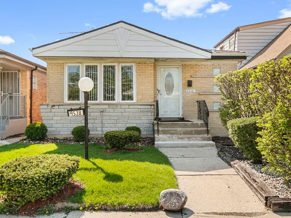 9538 S Parnell Ave, Chicago, IL 60628