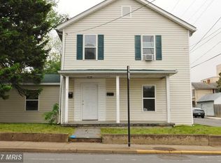 402 S East St, Culpeper, VA 22701